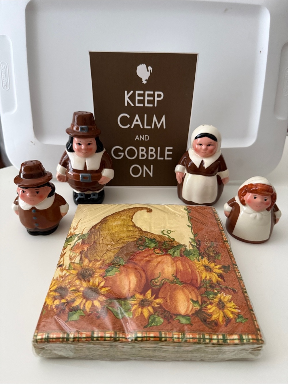 Bundle-1999 Publix Pilgrim/2004 Lilgrim Salt & Pepper Shaker Sets +Napkins/Decor